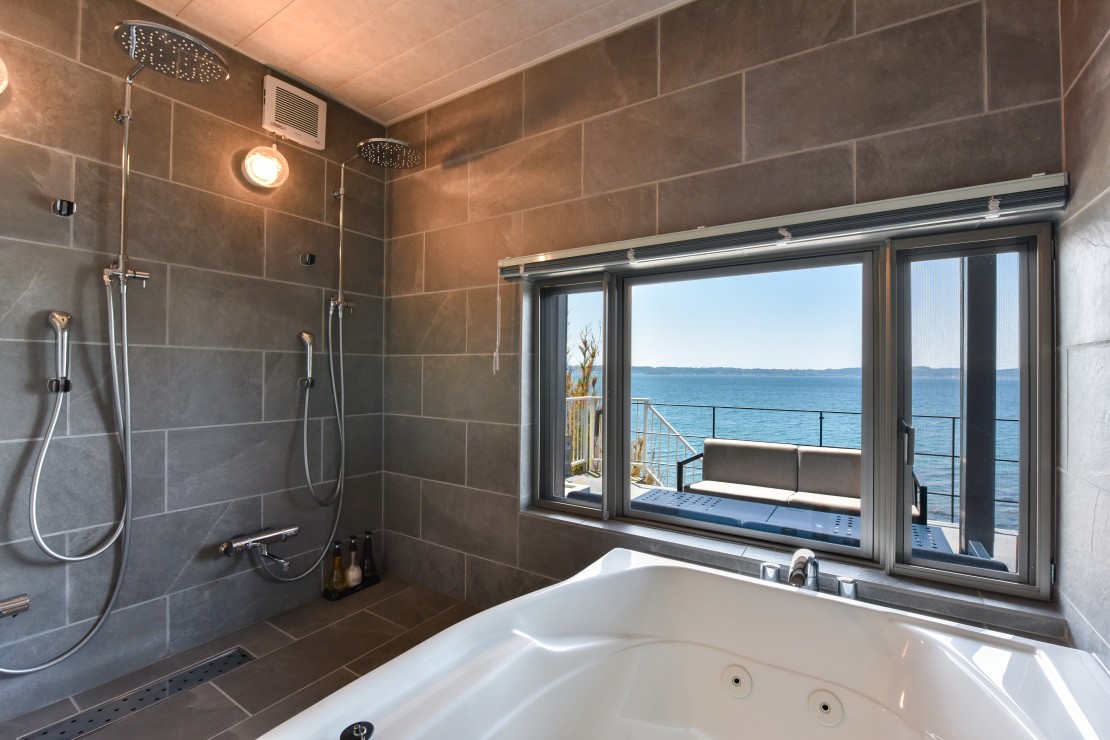 Ocean Front Reship（オーシャン フロント リーシップ）｜千葉県・館山・南房総｜浴室はジャグジーバス