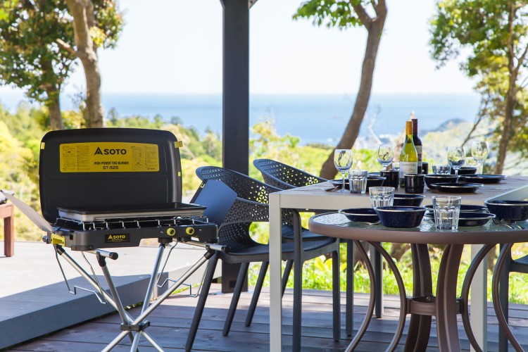 千葉県 勝浦・鴨川のコテージ｜風の庵の写真：広い庭にプライベートBBQ施設