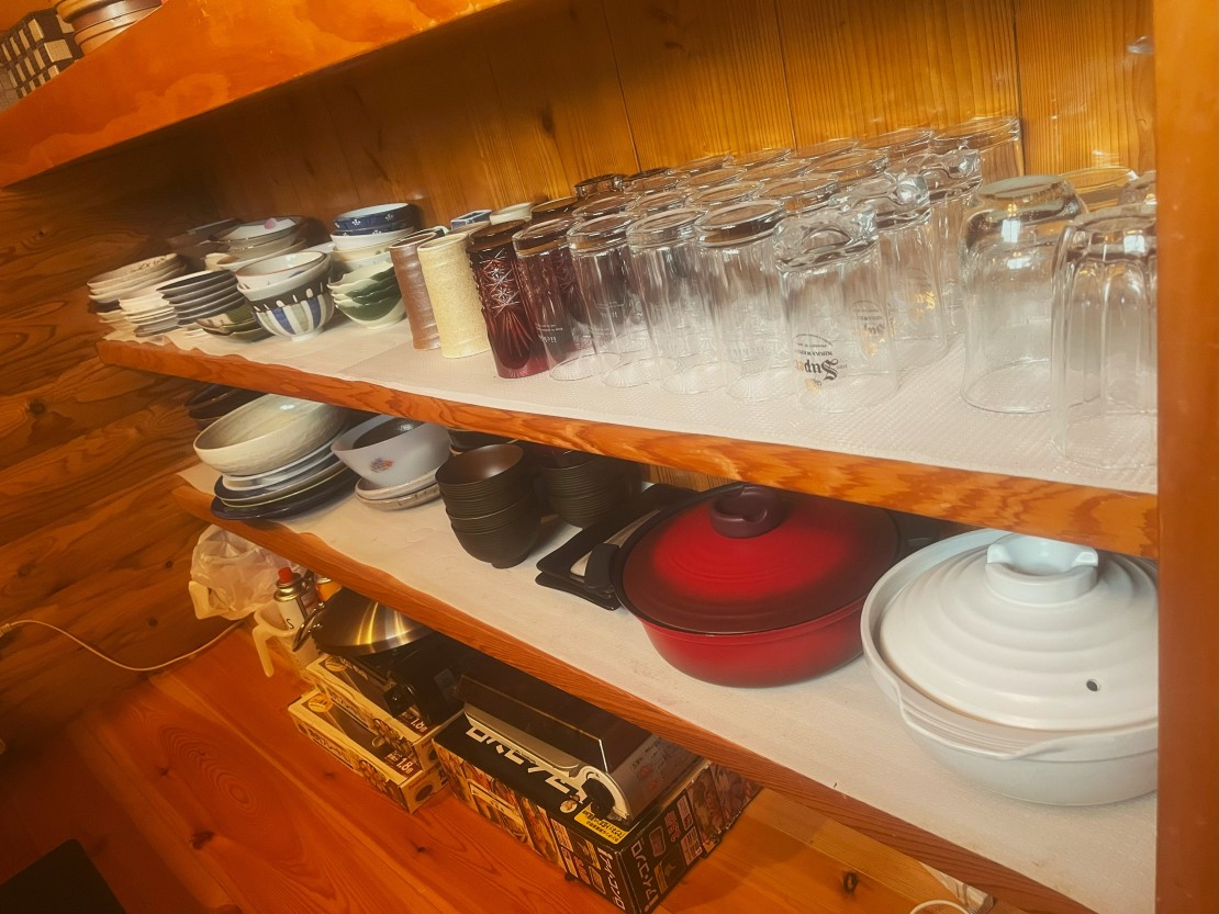 露天風呂付貸別荘　山樹荘（やまきそう）｜大分県・日田・天ヶ瀬・耶馬渓｜食器や調理器具も豊富に揃えてます