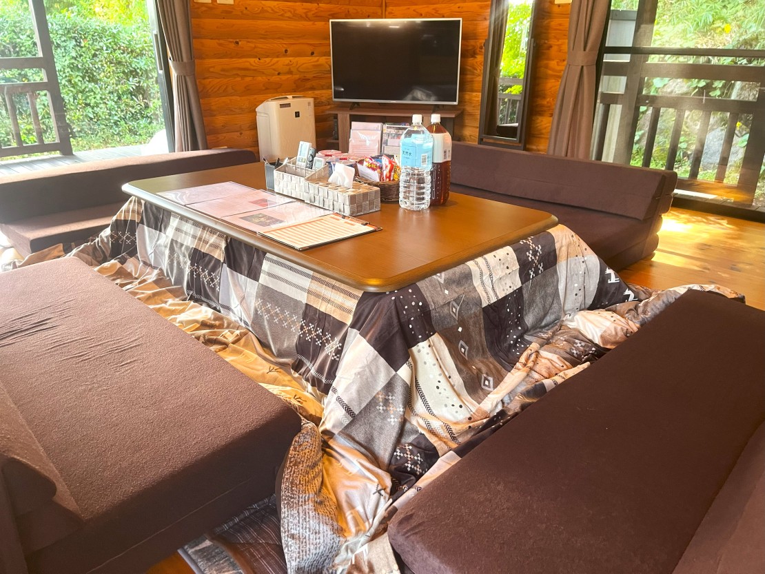 露天風呂付貸別荘　山樹荘（やまきそう）｜大分県・日田・天ヶ瀬・耶馬渓｜こたつを設置・ローソファーベット4台