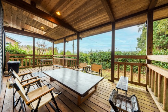 大分県 日田・天ヶ瀬・耶馬渓の貸別荘・コテージ｜露天風呂付貸別荘　山樹荘（やまきそう）：屋根付きBBQ