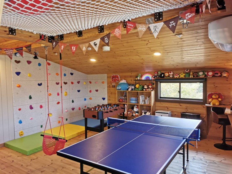 山梨県 河口湖・西湖・富士吉田・精進湖・本栖湖のコテージ｜ふじやまべーすの写真：2階プレイルーム