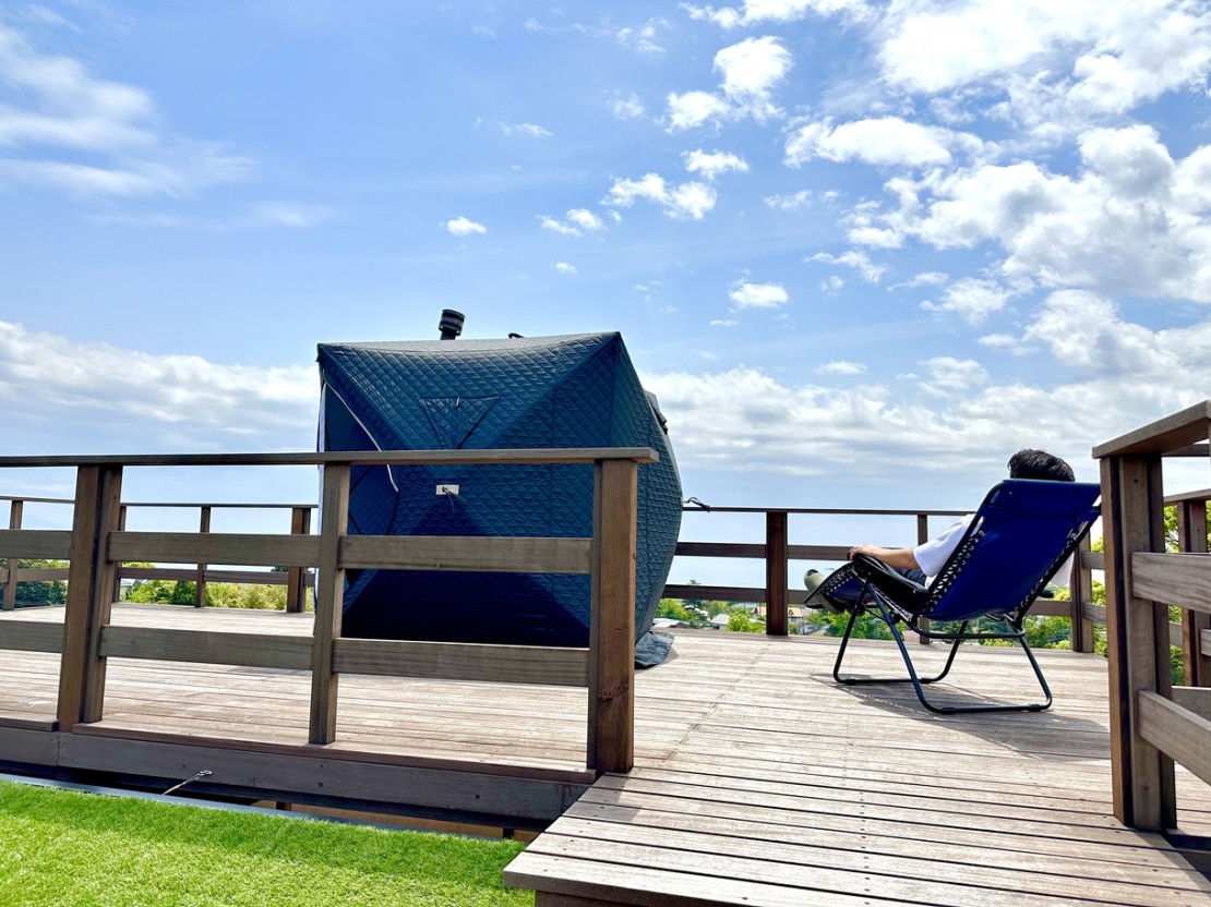 ISOLA伊豆高原｜静岡県・伊東・宇佐美・川奈｜いつでもどこでもサウナ体験！屋上でのテントサウナは爽快です！