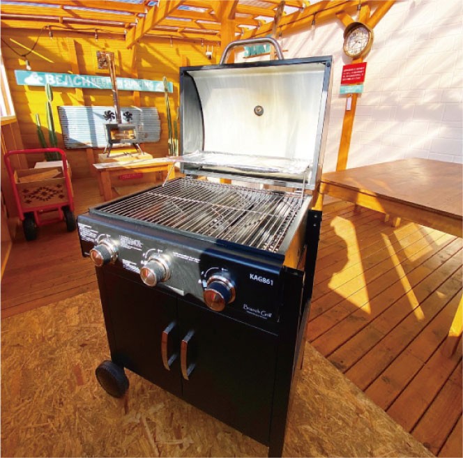 ウミカグのお宿｜千葉県・勝浦・鴨川｜BBQガスグリル、鋳物鉄製焼き網、トング、BBQ用ステンレス皿、ブランケットも無料貸し！
その他にもカウンター、ミニキッチン、冷蔵庫完備！