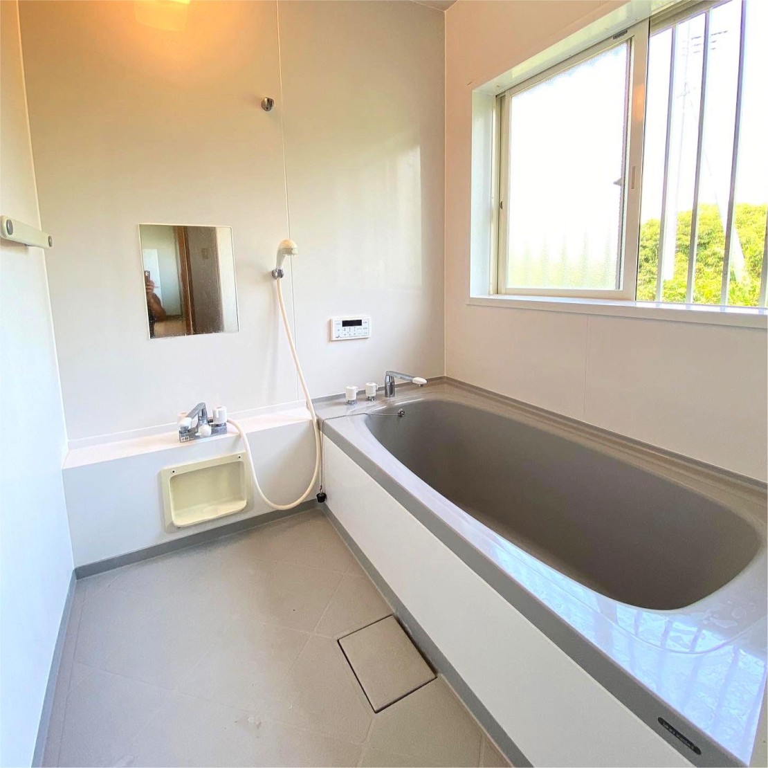 ウミカグのお宿｜千葉県・勝浦・鴨川｜広い浴槽でおくつろぎください