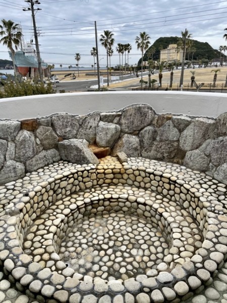 和歌山県 勝浦・串本・すさみのコテージ｜八角屋根の家太地の写真：天然温泉