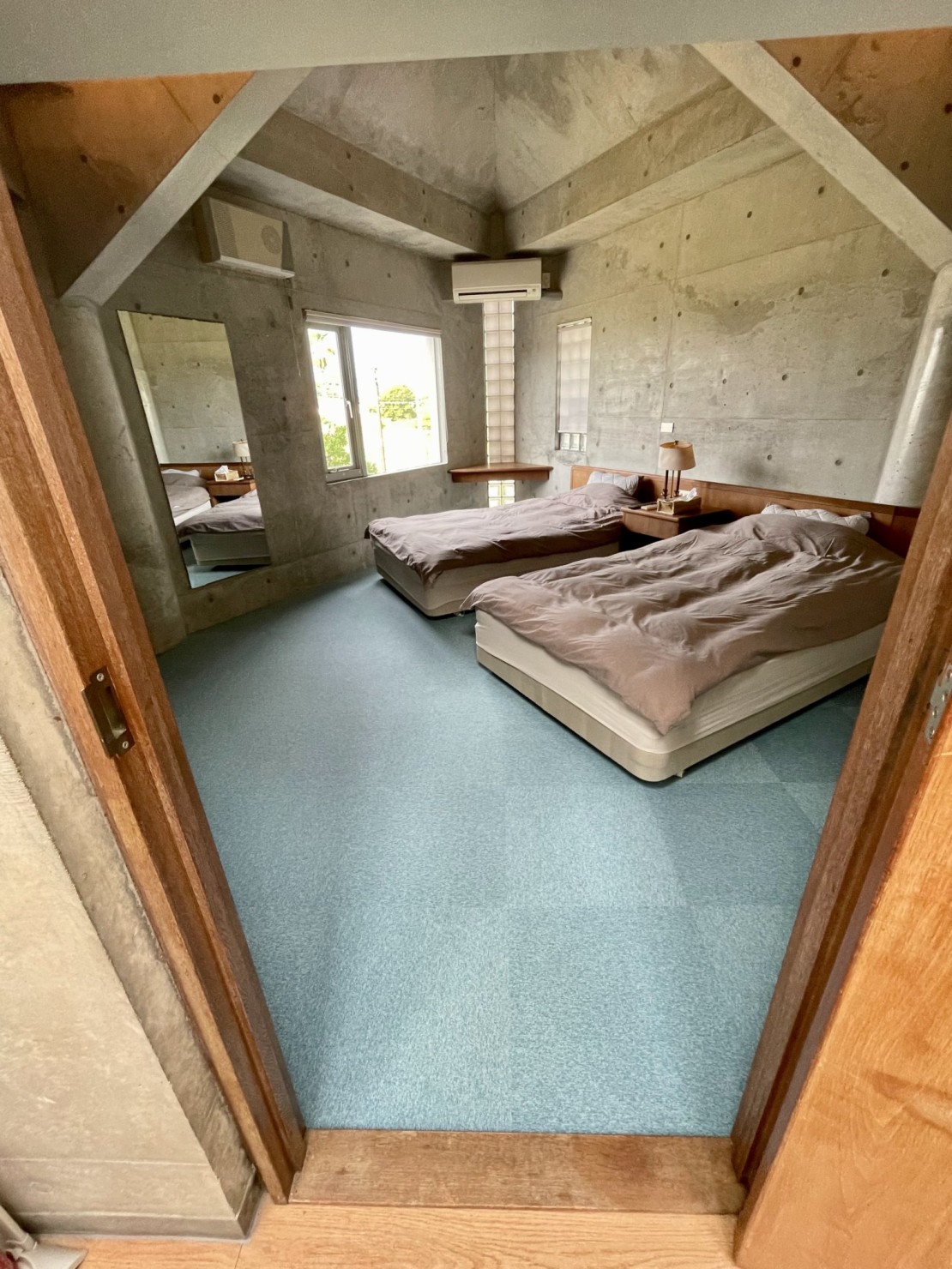 八角屋根の家太地｜和歌山県・勝浦・串本・すさみ｜シングル×2の洋室が二部屋あります。