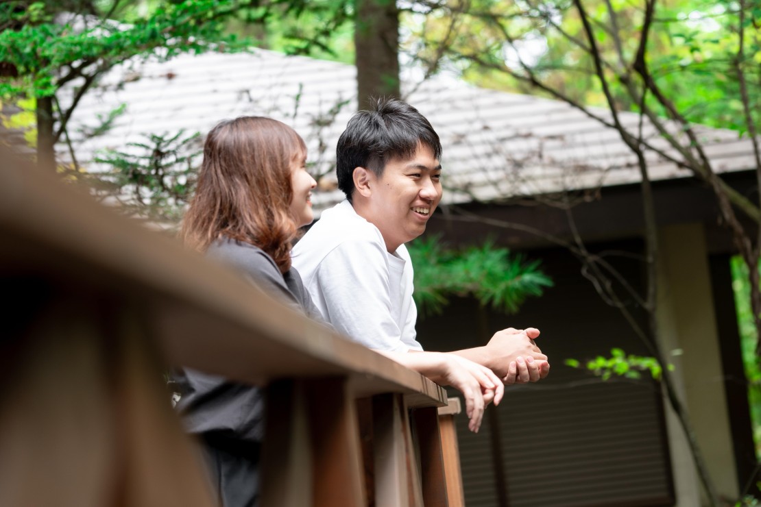 アウトドア貸切別荘北軽井沢Ⅱ｜群馬県・北軽井沢・嬬恋・万座｜ウッドデッキでゆったりとしたお時間を