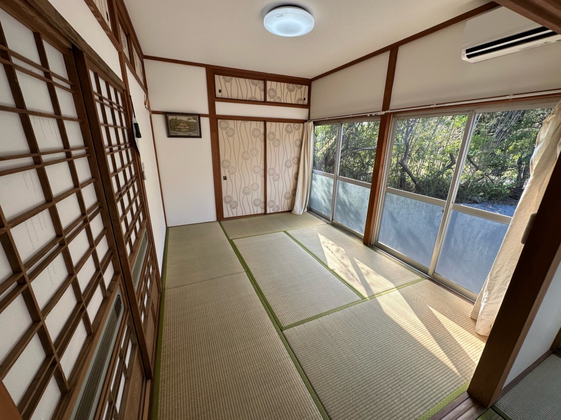 ガレージ　七輪　古民家一棟貸｜千葉県・九十九里・銚子｜奥の和室②布団を並べて4人は寝れます