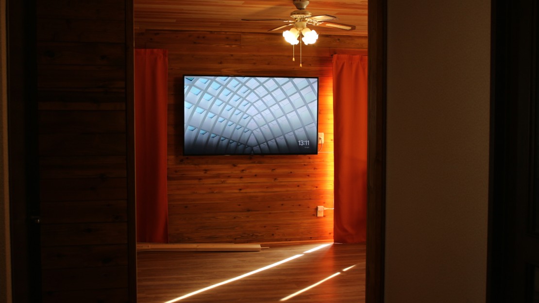 【GVR】Blue Lagoon　　ブルーラグーン｜千葉県・木更津・君津・富津｜６５インチTV