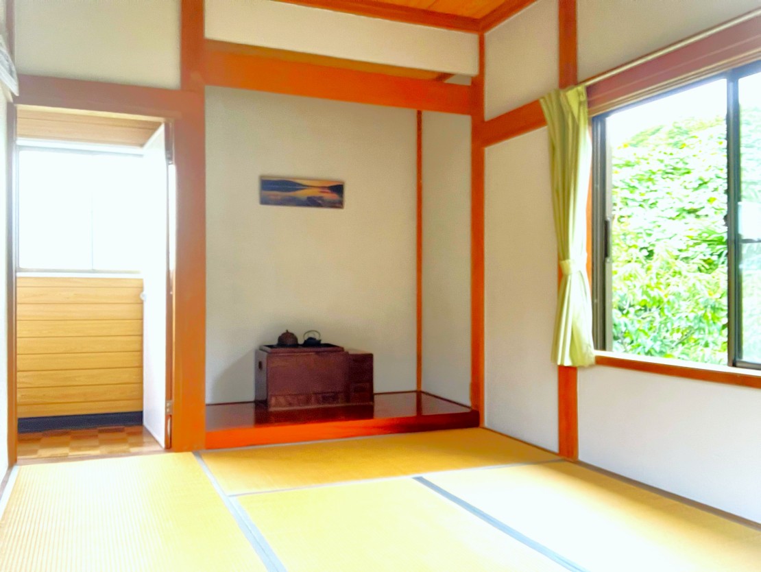 金谷バナナハウス｜千葉県・木更津・君津・富津｜2階6畳和室の寝室です。お子様大騒ぎOK！