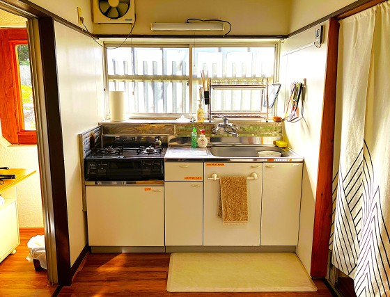 千葉県 木更津・君津・富津の貸別荘・コテージ｜金谷バナナハウス：キッチン