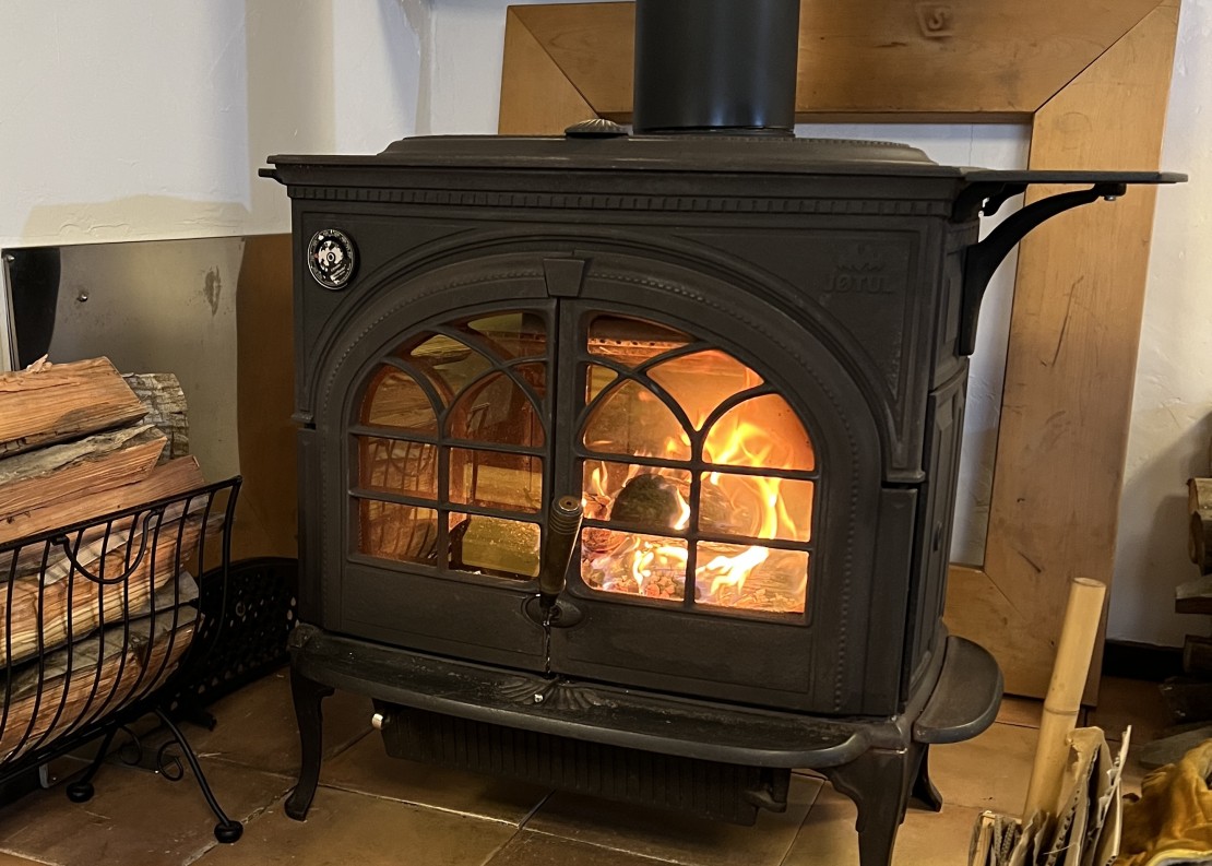 ラ・カミオ｜三重県・津・久居・美杉・松阪｜冬は薪ストーブで暖か