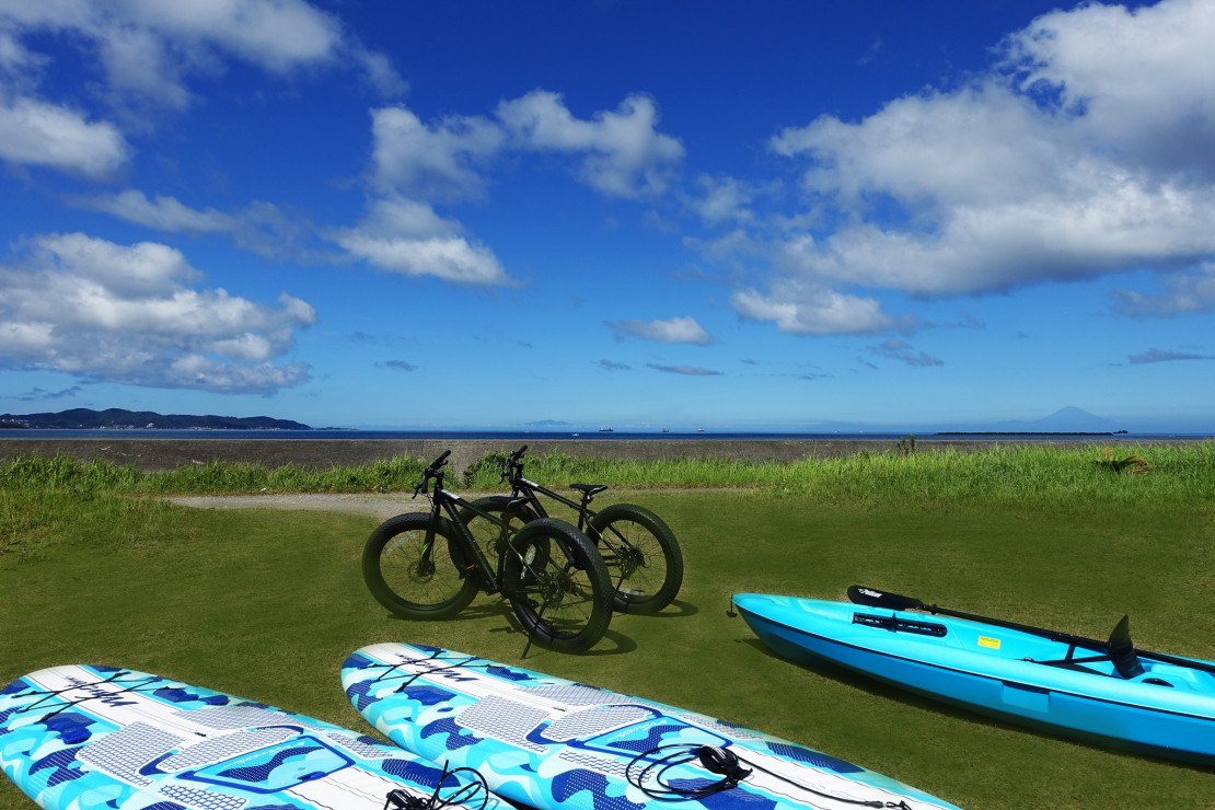 オーシャンリゾート館山 Tハウス｜千葉県・館山・南房総｜備え付けのビーチクルーザー・SUPボード・カヤック