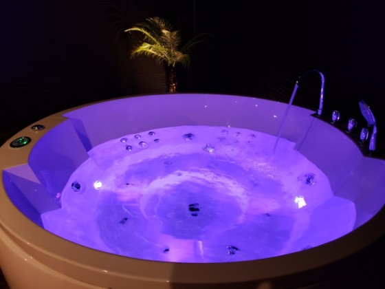 千葉県 館山・南房総の貸別荘・コテージ｜オーシャンリゾート館山 プールハウス：露天風呂