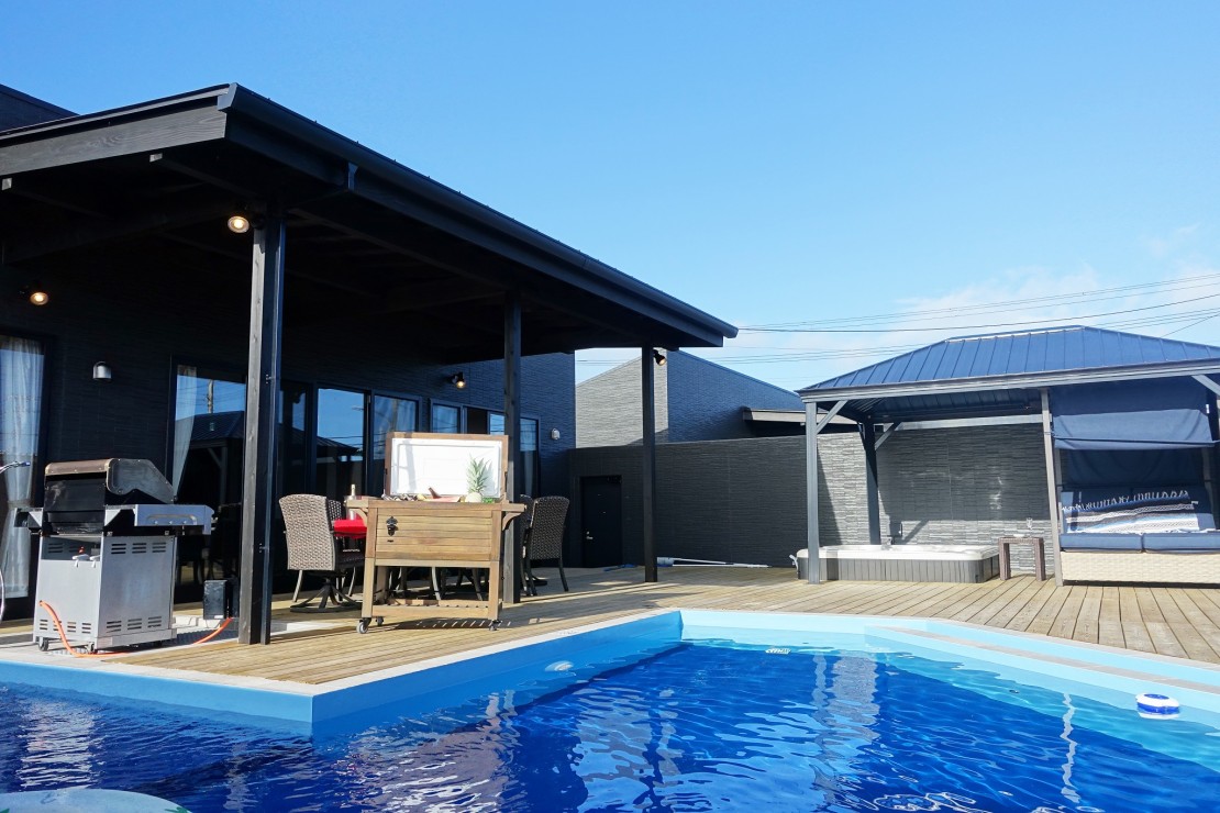 オーシャンリゾート館山 BBQハウス｜千葉県・館山・南房総｜2m超えの外壁に囲まれたプライベート空間