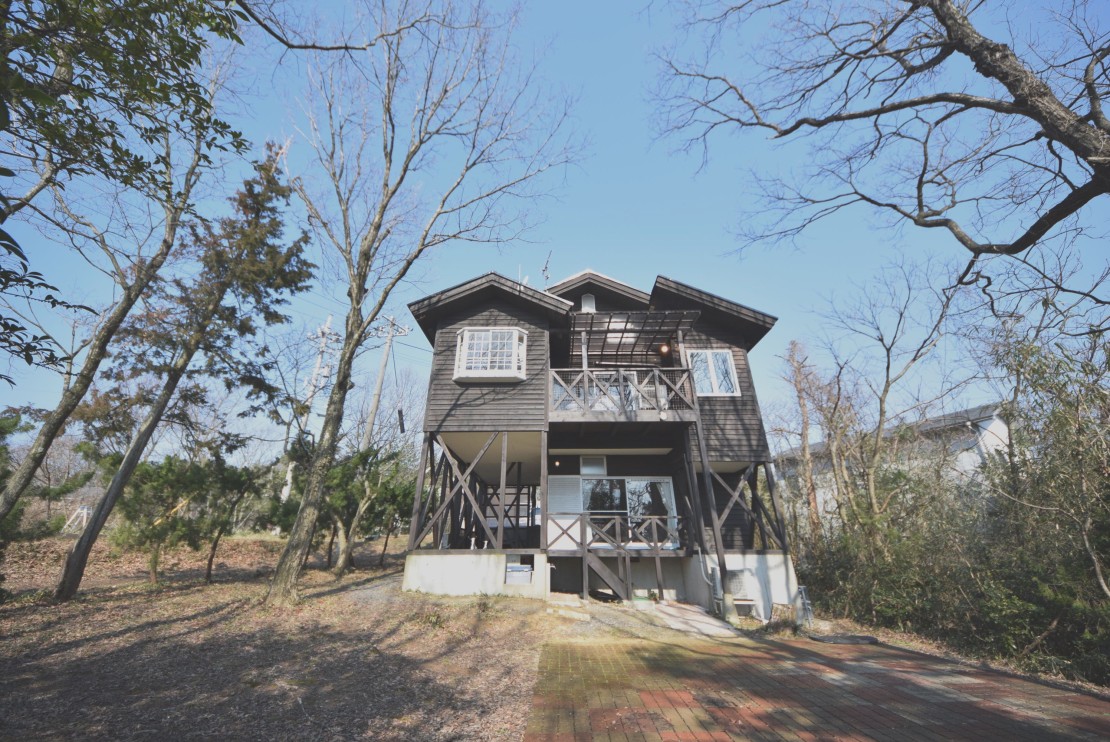 家族コテージ ノトイエ １号棟こもれび｜石川県・輪島・能登｜気を基調として、楽しい雰囲気の外観です。