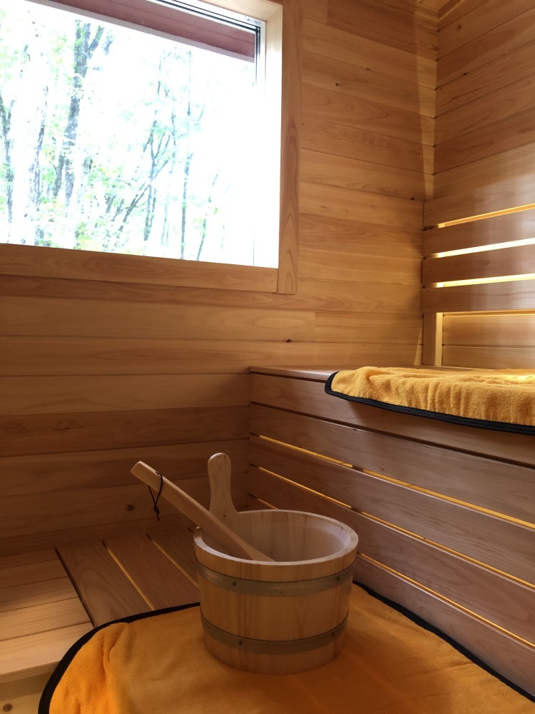 群馬県 北軽井沢・嬬恋・万座のコテージ｜Second House sch-sch（スクスク）の写真：プライベートサウナでロウリュ