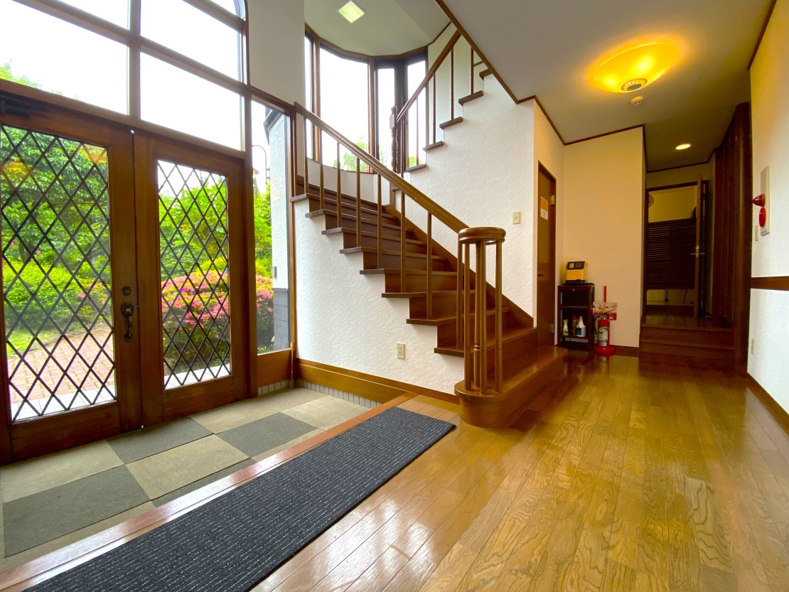 地中海の家｜静岡県・伊豆高原｜エントランスホール