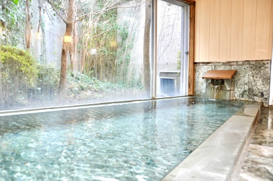 静岡県 伊豆高原の貸別荘・コテージ｜伊豆クリスタル迎賓館：温泉