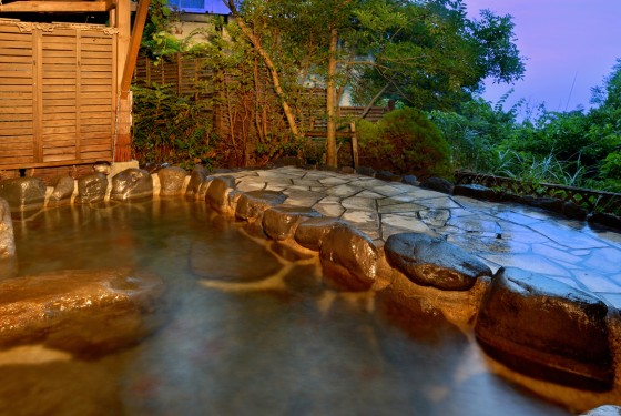 静岡県 熱海の貸別荘・コテージ｜マリンステージ熱海アネックス：露天風呂