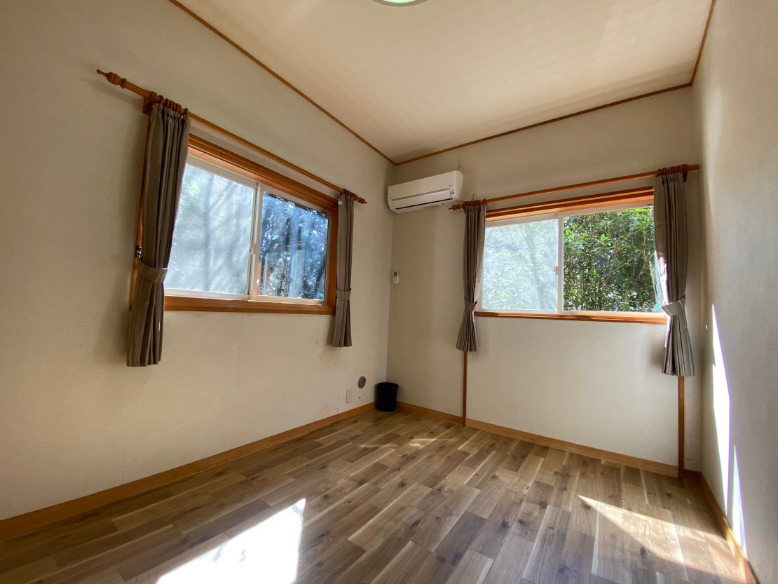 熱海アトリエ｜静岡県・熱海｜洋室１ flooring room 1