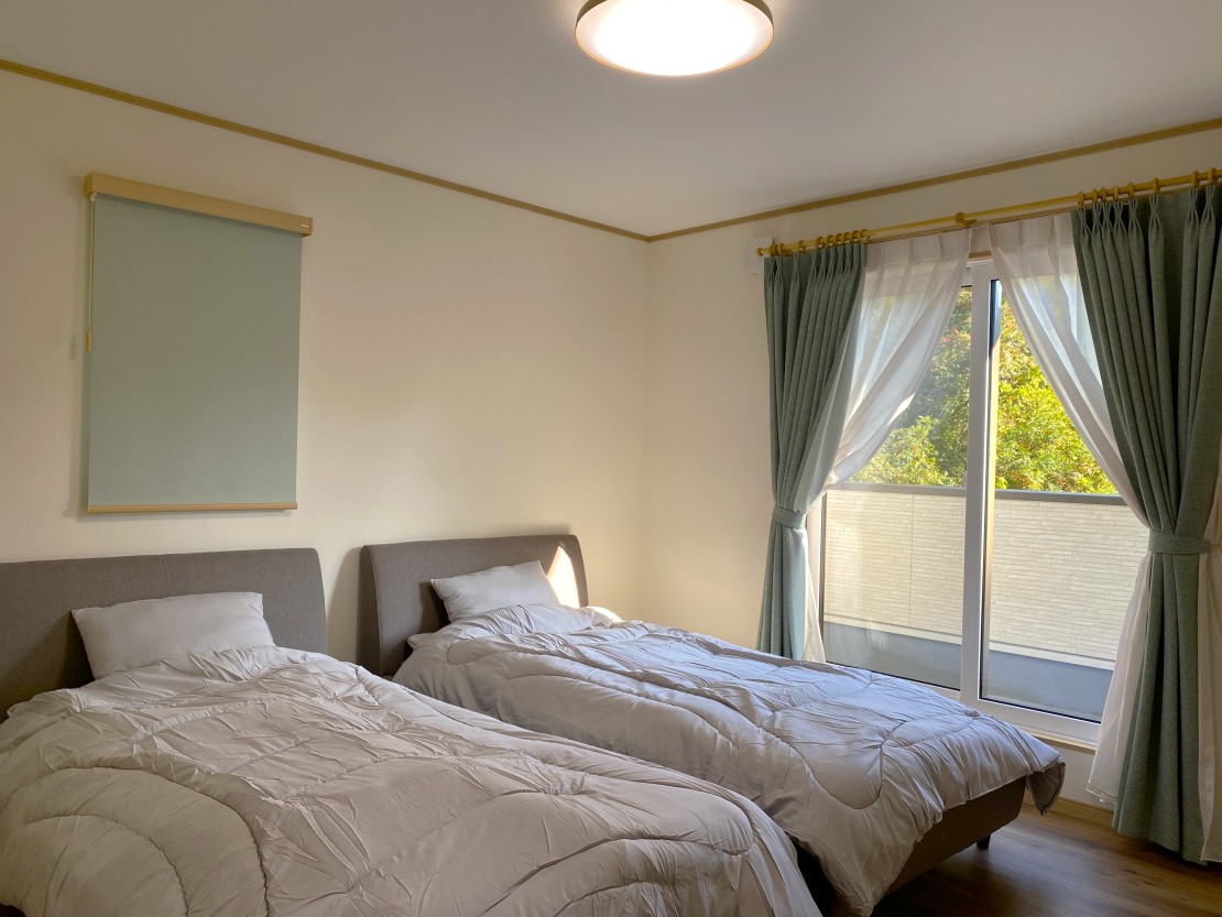 One Forest Villa｜静岡県・伊豆高原｜ベッドルーム（２Ｆ）