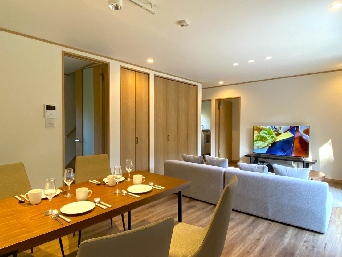 One Forest Villa｜静岡県・伊豆高原｜リビングダイニング