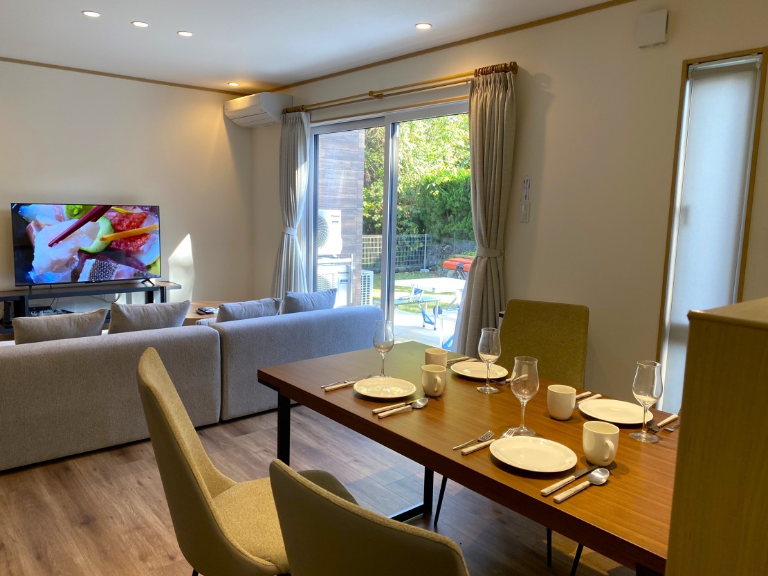 One Forest Villa｜静岡県・伊豆高原｜リビングダイニング