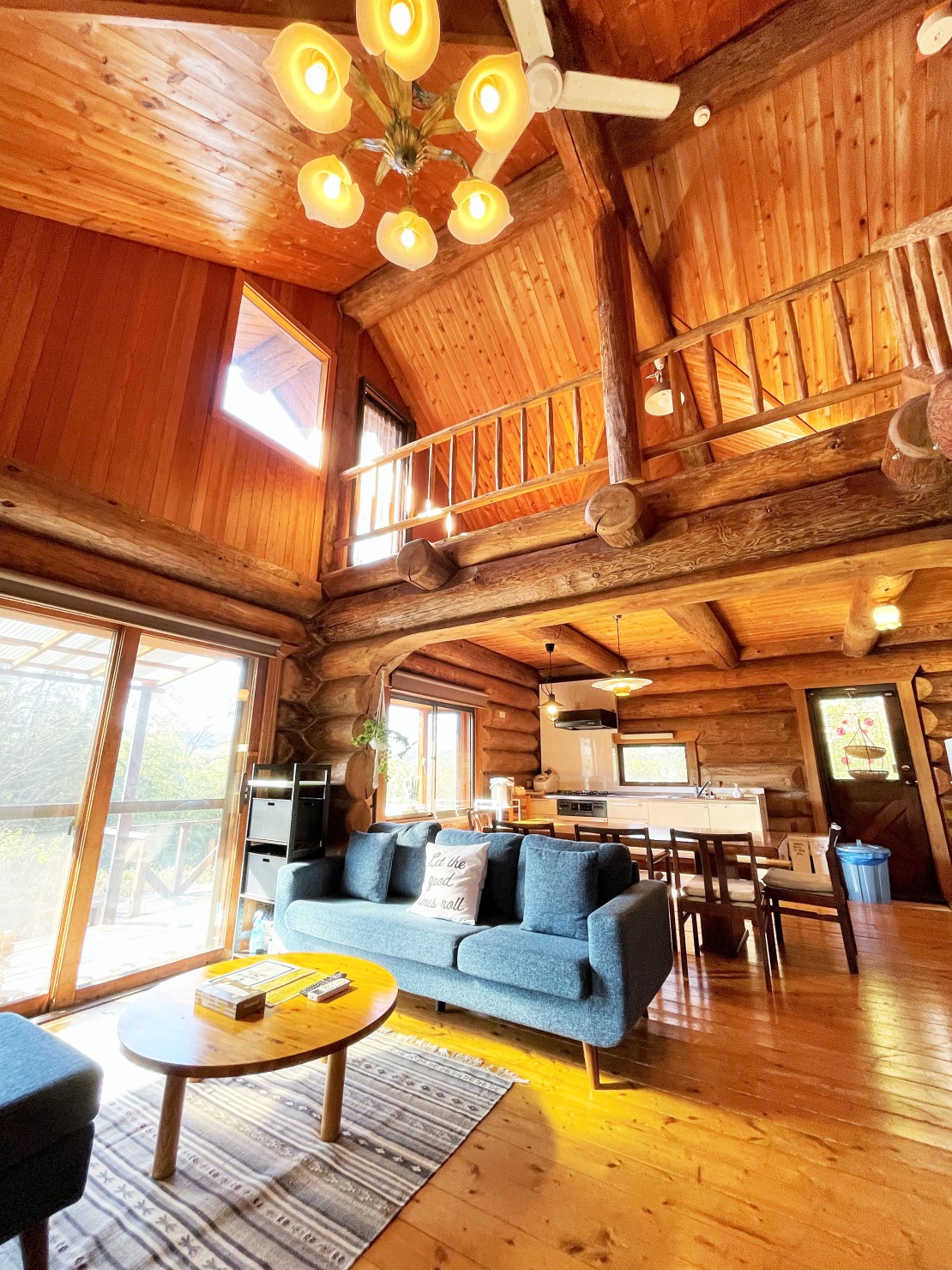 ウッドペッカー｜静岡県・伊豆高原｜吹き抜け　hall