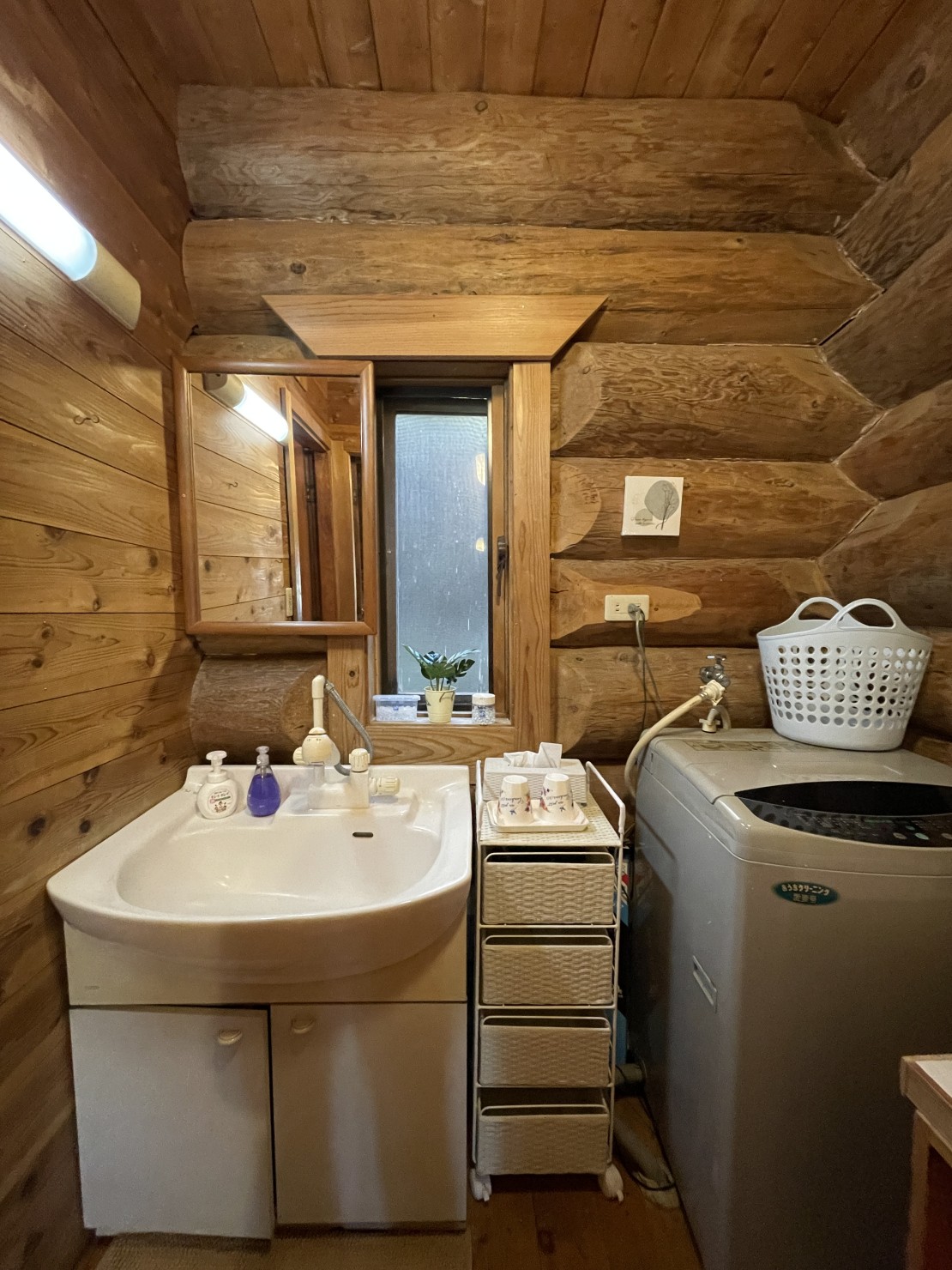 ウッドペッカー｜静岡県・伊豆高原｜洗面所　wash room