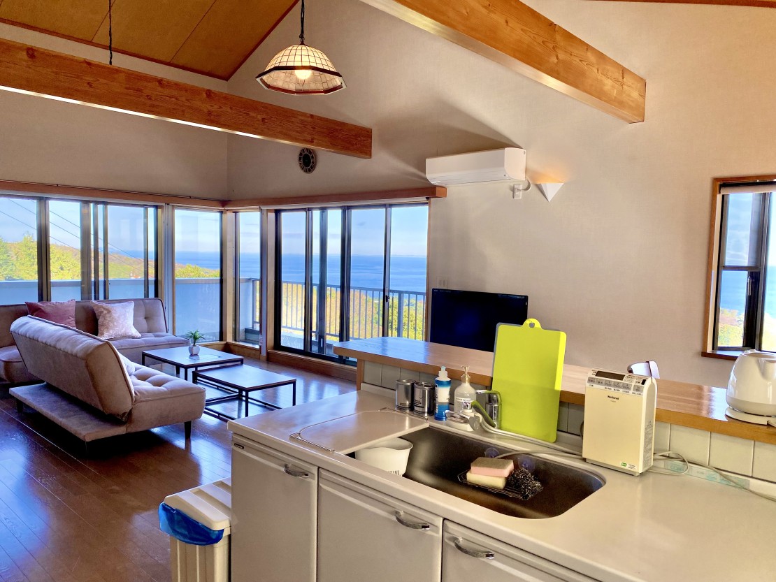 Shining Blue IZU（シャイニングブルー伊豆）｜静岡県・伊豆高原｜キッチン　kitchen