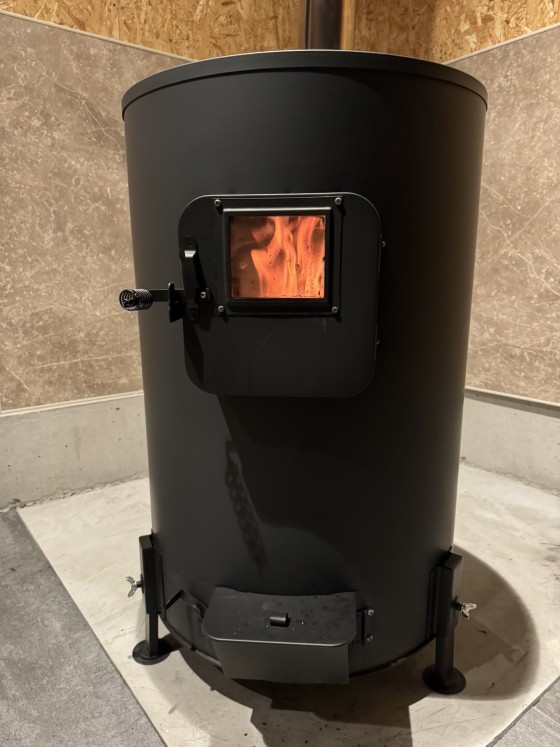 大阪府 大阪南部（堺・岸和田・関西空港）のグランピング｜SKYDOME阪南：薪ストーブ