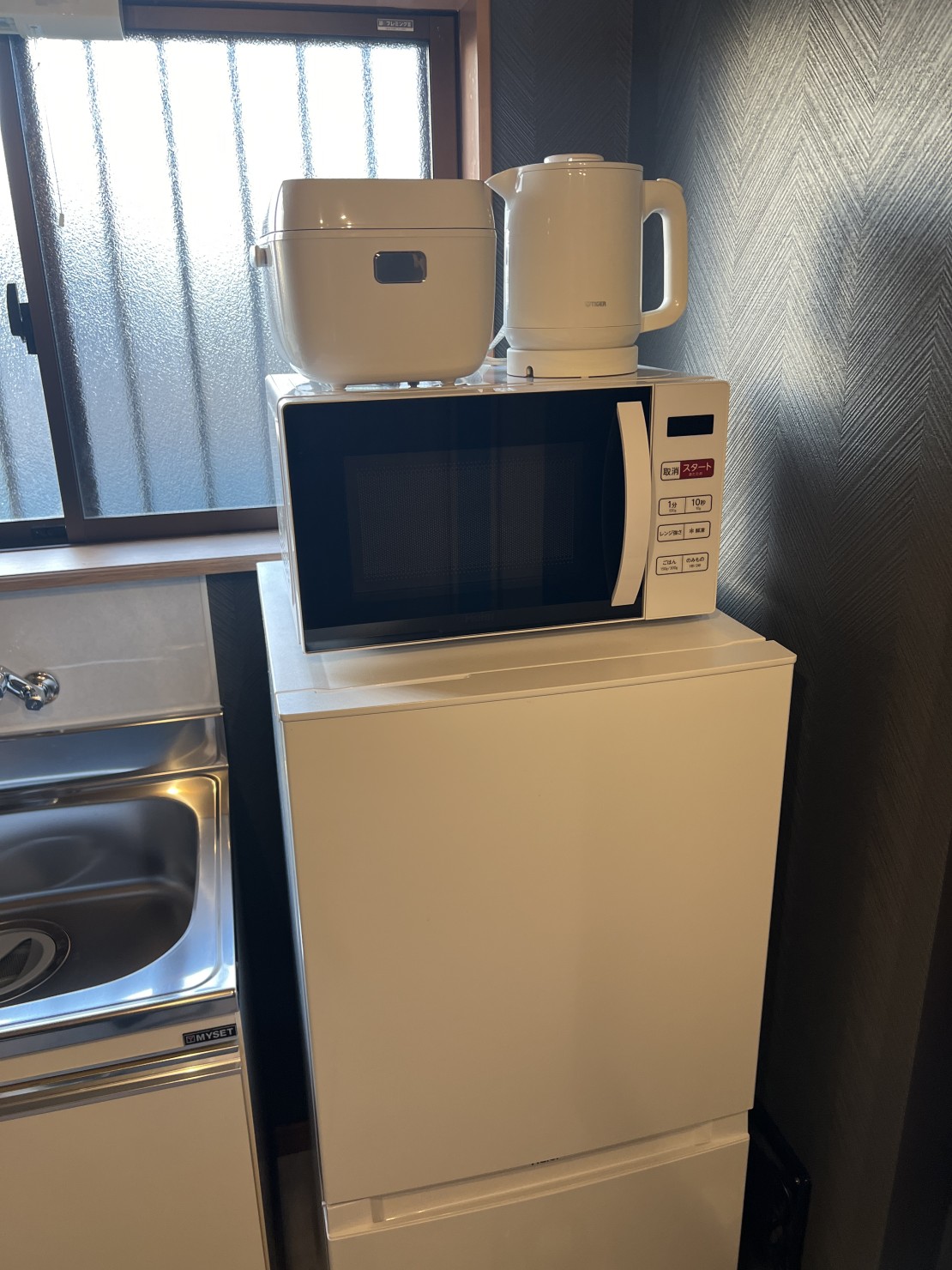 BOTH ISUMI｜千葉県・勝浦・鴨川｜B棟 冷蔵庫 電子レンジ 電気ケトル 炊飯器