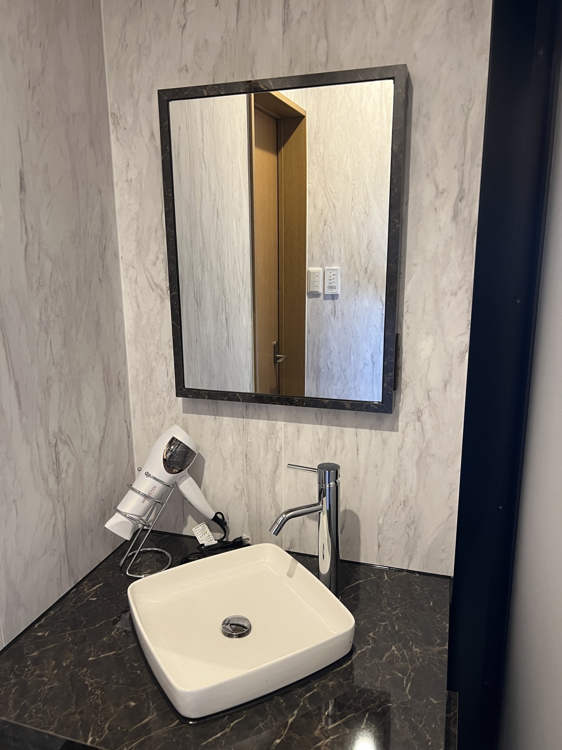 BOTH ISUMI｜千葉県・勝浦・鴨川｜A棟 洗面