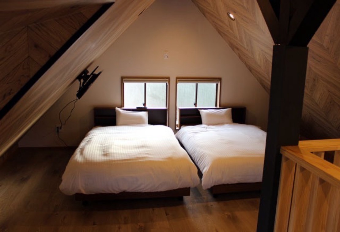 BOTH ISUMI｜千葉県・勝浦・鴨川｜A棟 2階 セミダブルベッド 2台