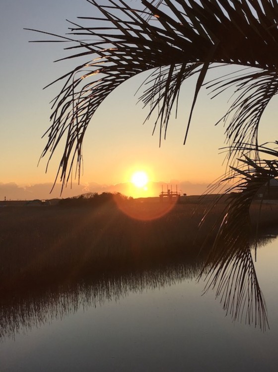 千葉県 九十九里・銚子のグランピング｜River side village Loa：初日の出