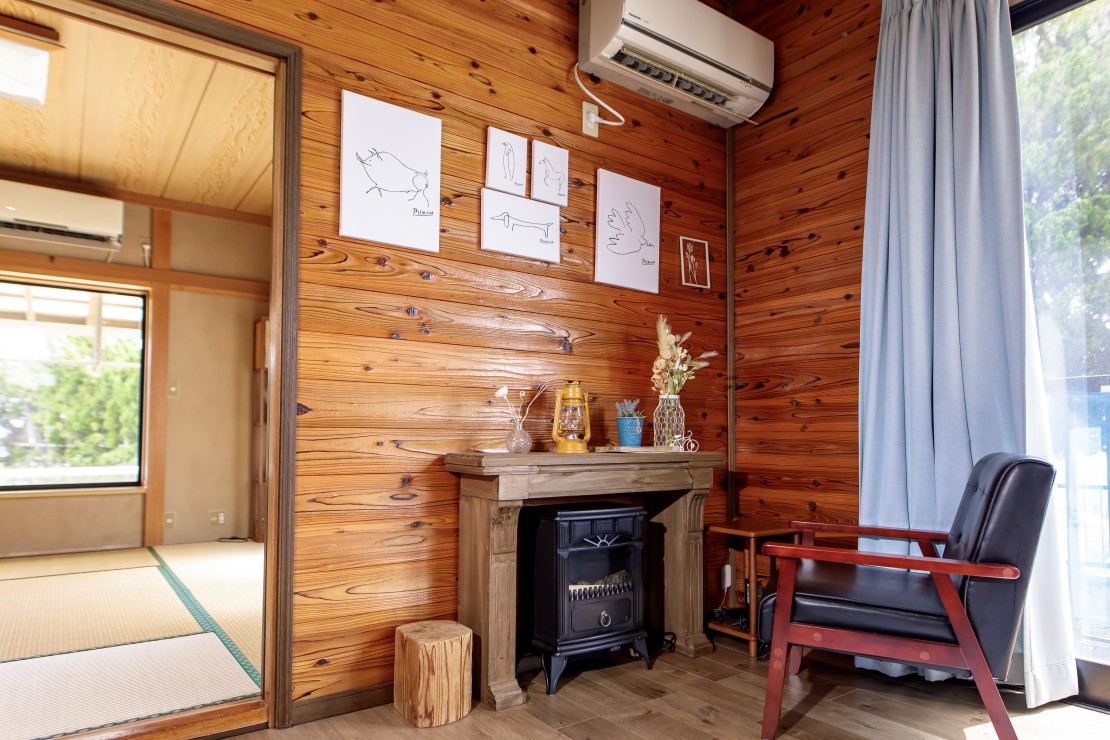 ocean resort mint｜千葉県・館山・南房総｜海辺の貸別荘だけど、どこかロッジ風な雰囲気です。