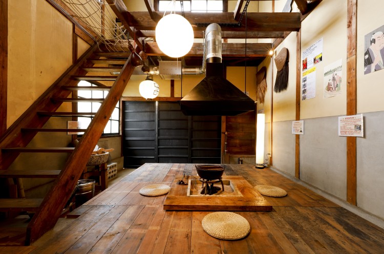 大阪府 新大阪・江坂・十三・塚本のコテージ｜炉之宿 淀川の写真：囲炉裏