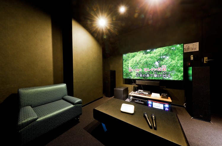 大阪府 大阪ベイエリアのコテージ｜遊之宿 ユニバーサルの写真：カラオケ