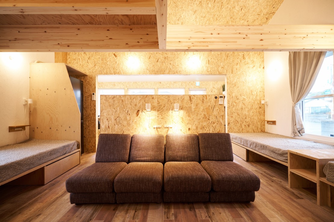 Bungalow One｜千葉県・勝浦・鴨川｜1階/ソファベッド2台