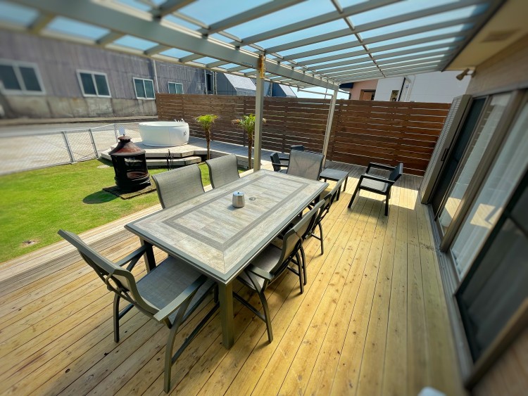 千葉県 館山・南房総のコテージ｜Sea Front Villaの写真：ウッドデッキ