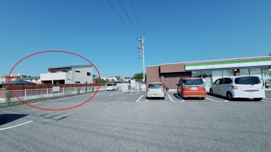 千葉県 九十九里・銚子の貸別荘・コテージ｜サンライズビラの写真：近隣にコンビニのあるコテージ