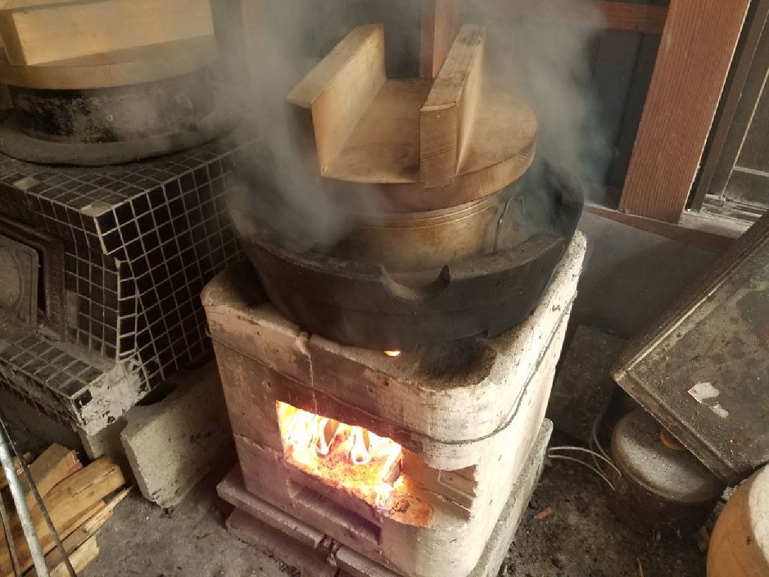 古民家の宿 金木｜群馬県・四万・吾妻・川原湯｜かまど体験できます。