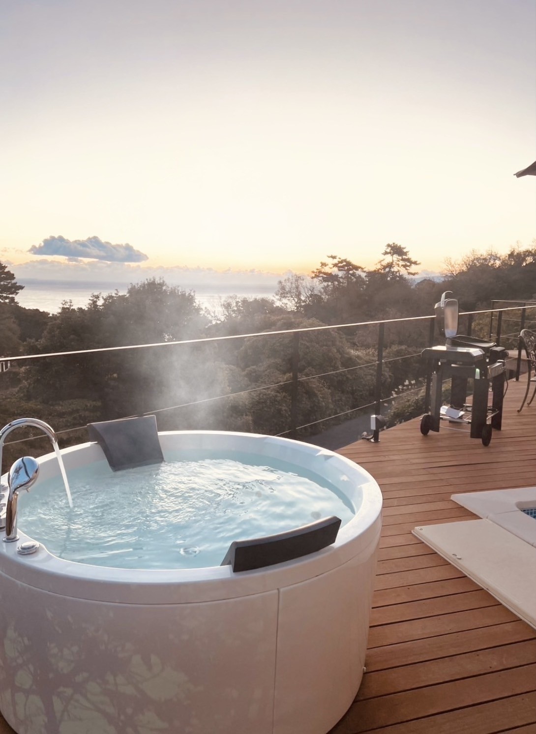 伊豆高原 Villa Michael｜静岡県・伊豆高原｜露天ジャグジーから見る景色は180度パノラマビュー