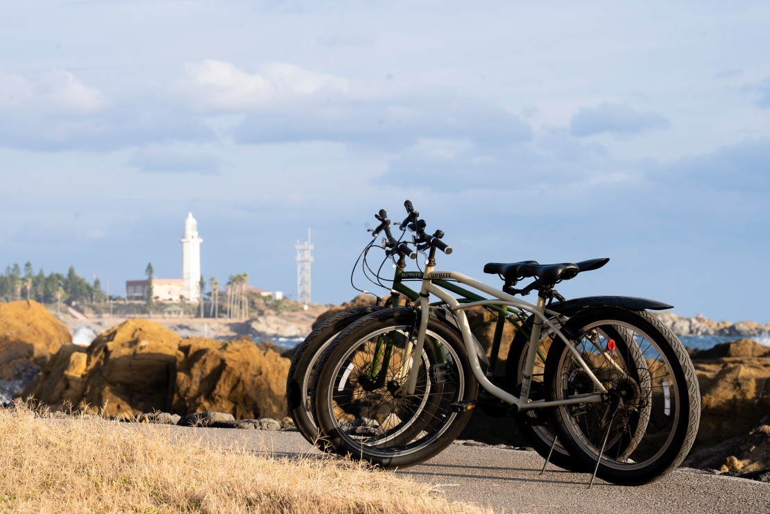 TAVISTAR｜千葉県・館山・南房総｜無料のレンタサイクルをご用意しています。近隣には、季節の花が咲き誇る美しいサイクリングロードや、自転車で行ける観光スポットなどたくさんの見どころがあるので、渋滞のないレンタサイクルでとことん遊び尽くしてください。