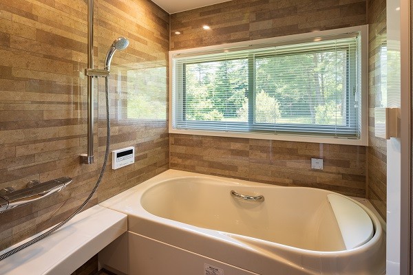 アルプスシャレー｜山梨県・八ヶ岳・清里・小淵沢・大泉｜ジャクジーと肩湯で自然を見ながらリラックス