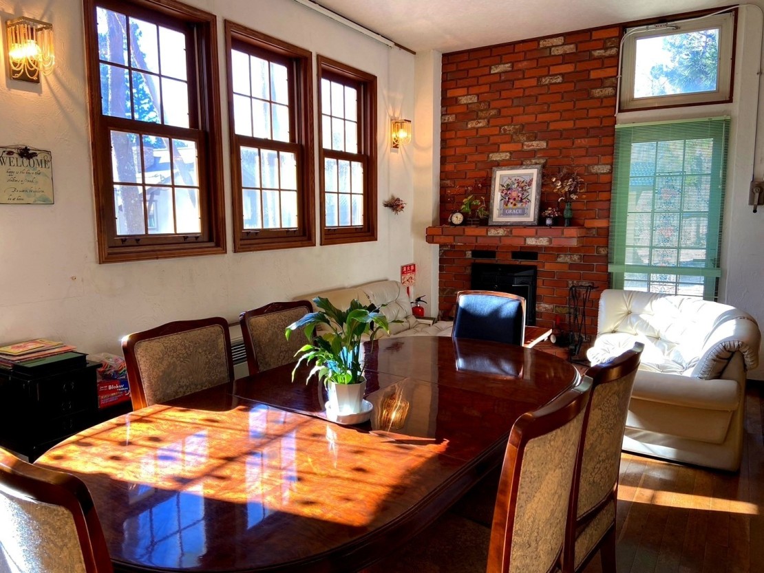 コテージEDEN｜山梨県・八ヶ岳・清里・小淵沢・大泉｜リビング