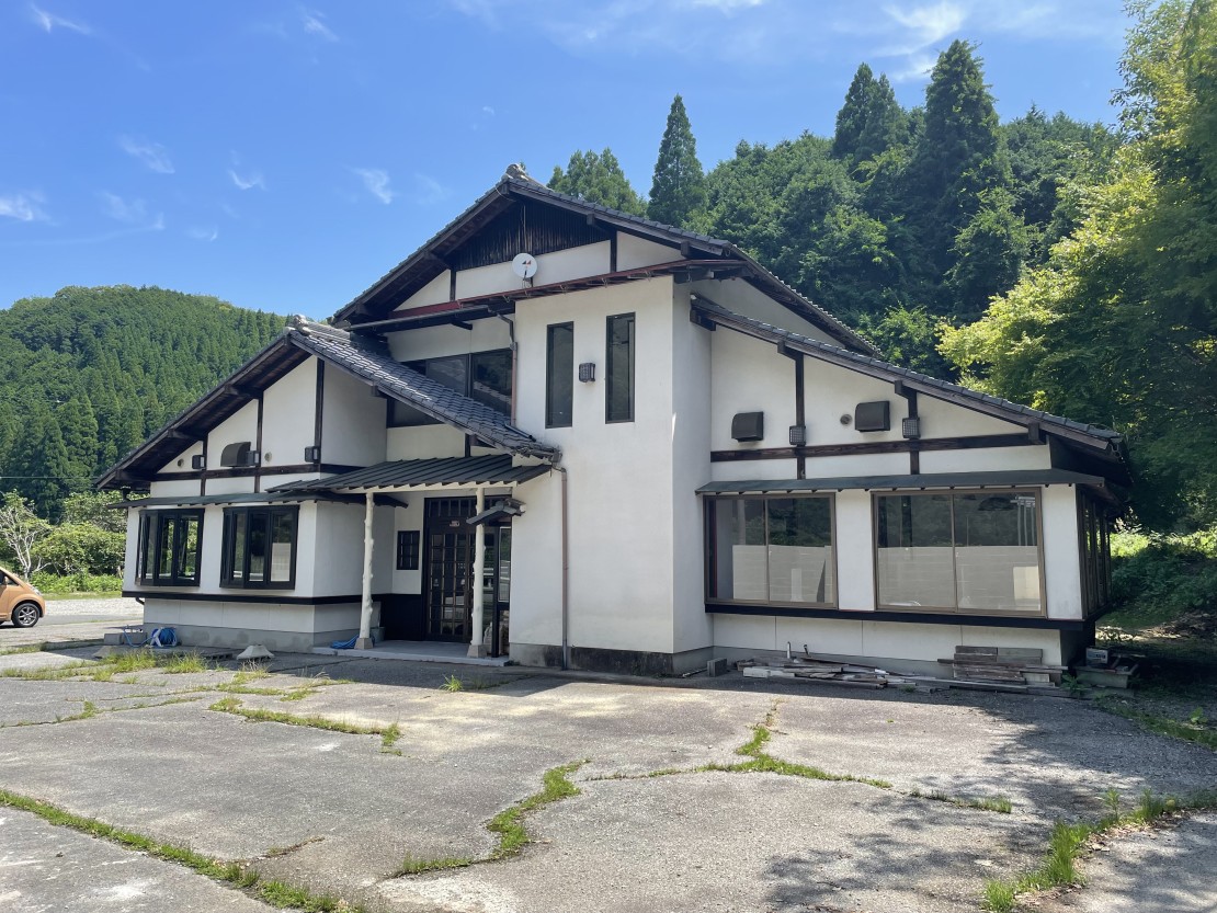 兵庫県 姫路・赤穂・播磨のコテージ｜ポパイテンキャンプ場たつの店の写真：民宿の外観