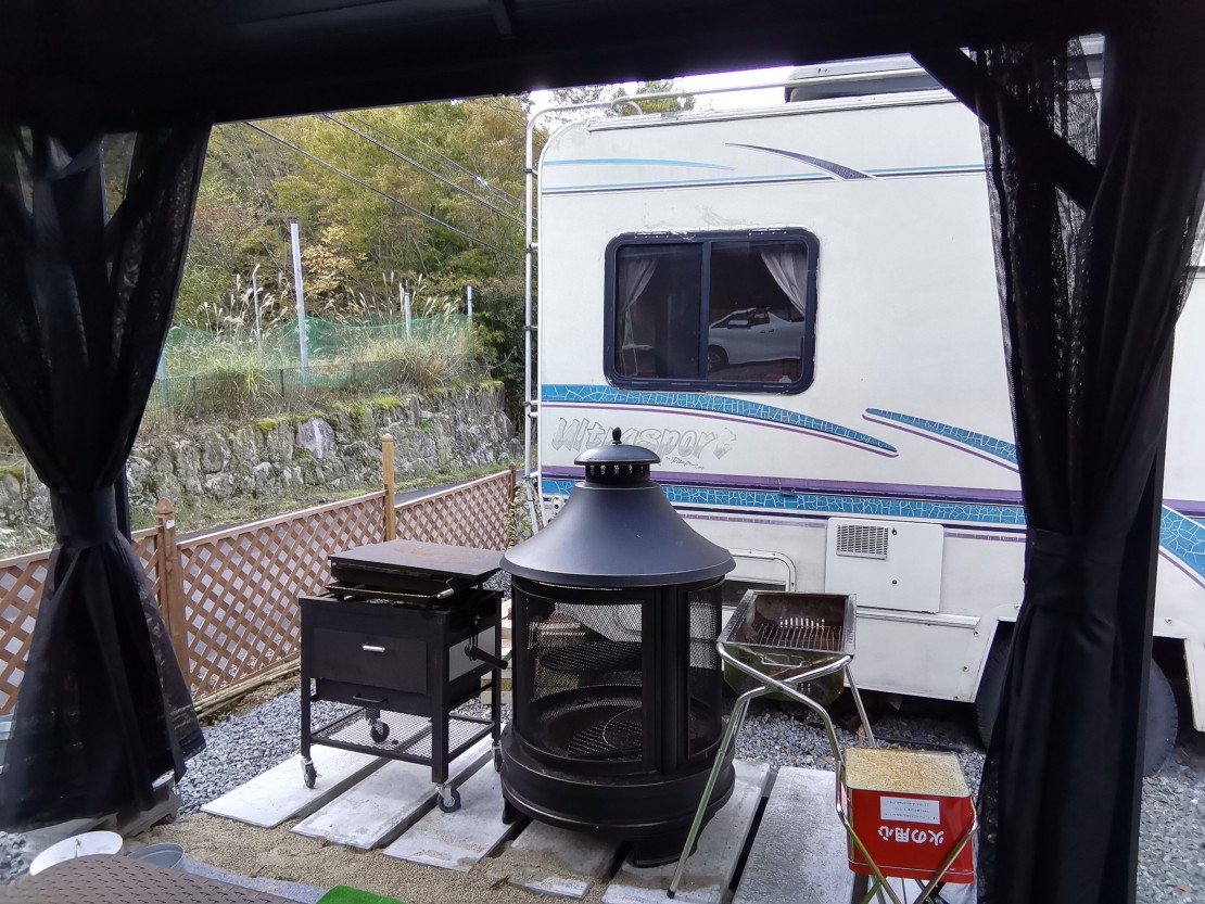 コテージ遊泊・るり渓｜京都府・湯の花・丹波・美山｜バーベキューコンロ
焚火台
薪ストーブ等